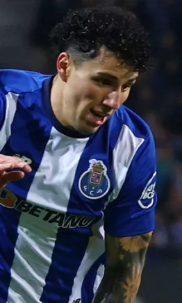 Esto sí es novedad: Jorge Sánchez volvió a jugar con el Porto