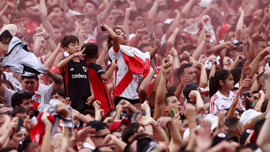 River Plate se adelanta en el Superclásico