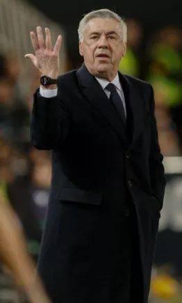 Carlo Ancelotti habló sobre el polémico final entre Valencia y Real Madrid