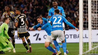 Napoli venció a Juventus y le dejó el camino libre a Inter en la Serie A
