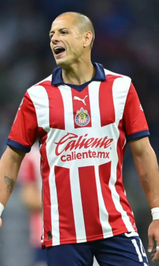Javier Hernández refrenda su compromiso con Chivas