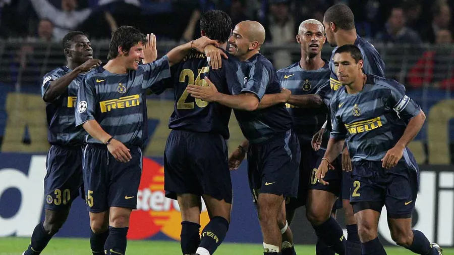 3. Inter: 40 partidos, mayo 2004-febrero 2005