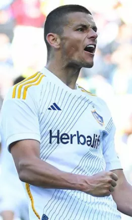Dejan Joveljić desplaza a ‘Chicharito’ como ídolo goleador del LA Galaxy