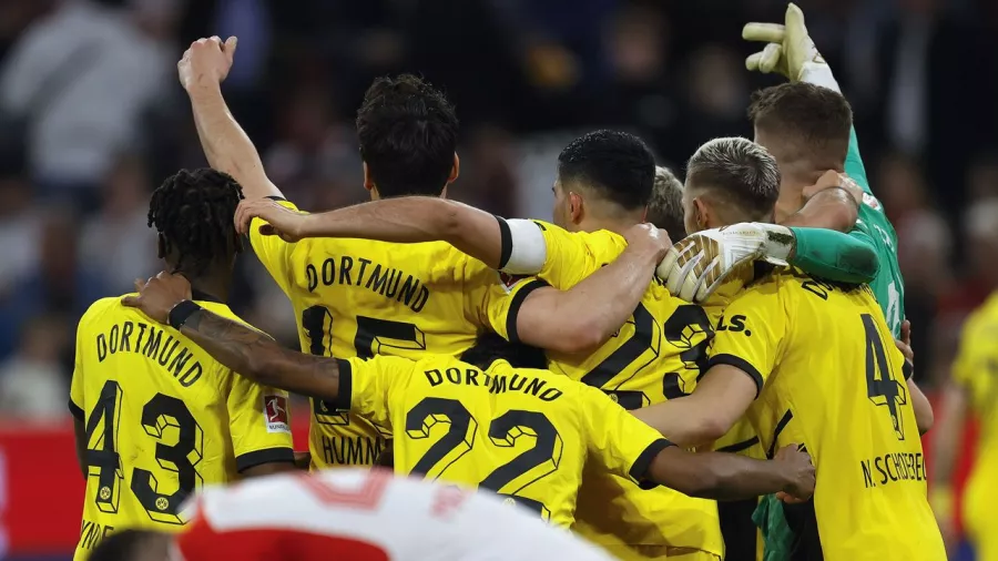 Dortmund asaltó la cuarta posición de la tabla con 53 unidades