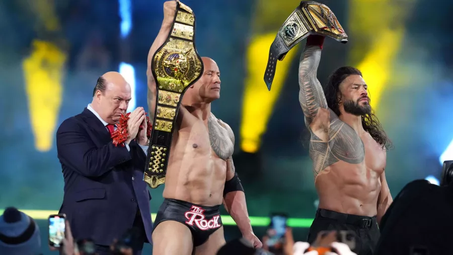 The Rock y Roman Reigns derrotaron a Cody Rhodes y Seth Rollins