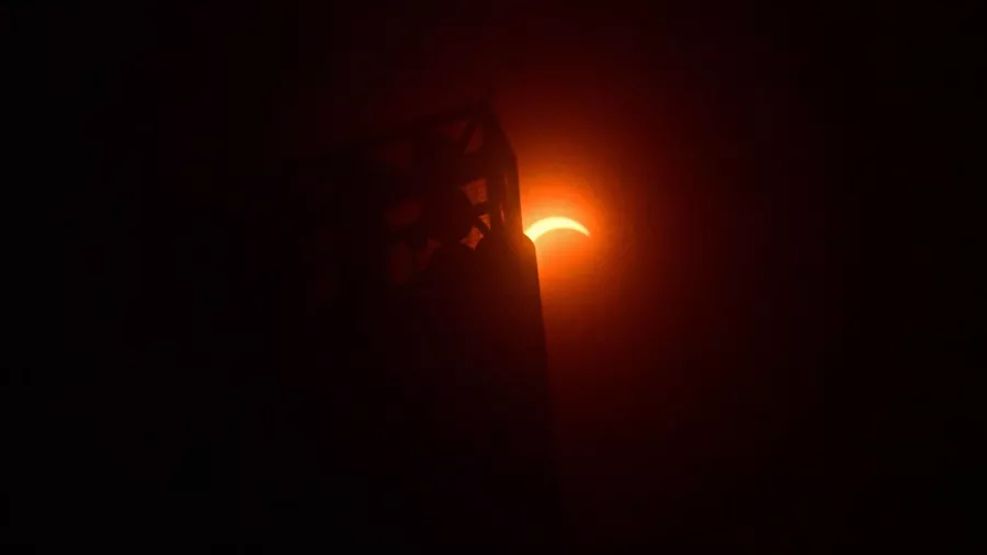 Así se vio el eclipse en el Progressive Field