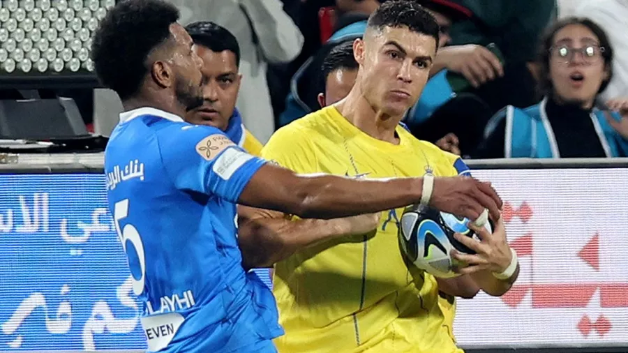 La agresión de Cristiano Ronaldo que le valió una expulsión, cuadro por cuadro
