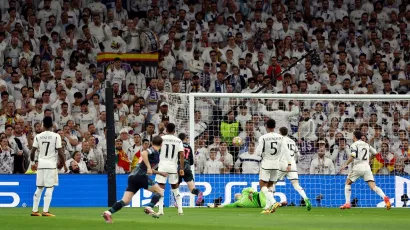 Bernardo Silva silenció el Santiago Bernabéu tras un tiro libre al minuto dos