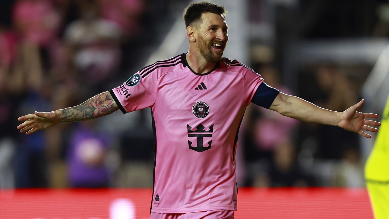 Visitante Lionel Messi Desata La Locura En Monterrey