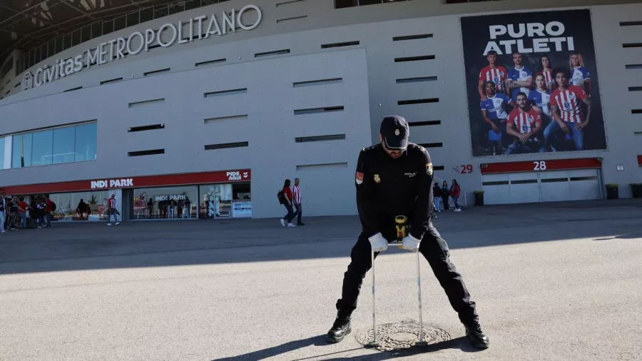 El estadio Metropolitano es fue revisado a detalle por agentes de la Guardia Civil