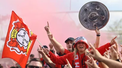 La afición de Bayer Leverkusen está lista para celebrar el título de la Bundesliga