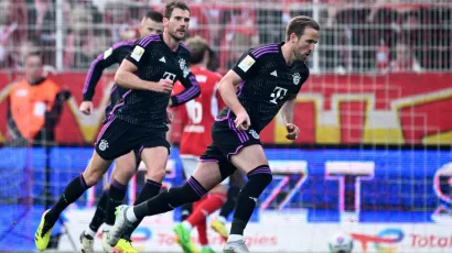 Kane es líder de goleo en el futbol alemán y candidato a la Bota de Oro europea