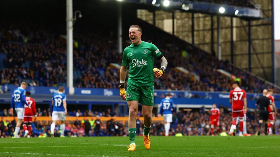 Everton venció a Nottingham y dio un paso a la salvación en la Premier League