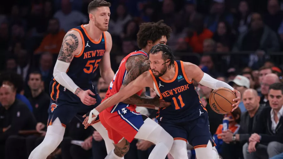 Con gran voltereta, los Knicks ampliaron la ventaja