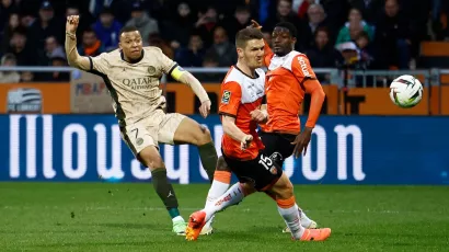 Mbappé también se despachó con dos goles