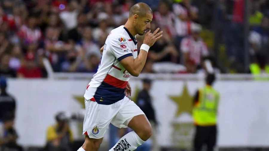 'Chicharito' Hernández volvió tras dos semanas de baja por lesión. Ingresó a los 64 minutos, cuando el clásico estaba 0-0.