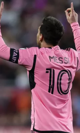 Lionel Messi marca su tercer doblete de la temporada