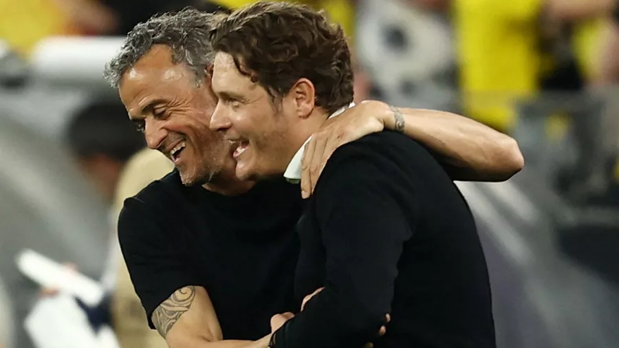 Sonrisas entre Luis Enrique y Edin Terzic previo al inicio de la semifinal de la Champions League