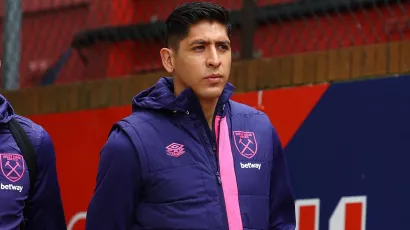 Edson Álvarez forzaría su salida del West Ham; quiere Champions League