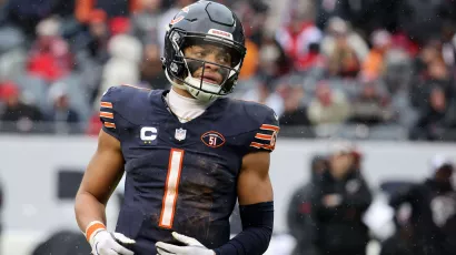 Justin Fields regresará patadas con los Steelers