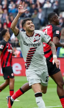 Bayer Leverkusen le sacó brillo al título de la Bundesliga goleando a Eintracht