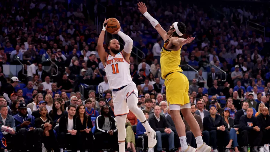 Jalen Brunson anotó 43 puntos, recuperó 6 rebotes y mandó 6 asistencias para continuar como el jugador más importante de los Knicks