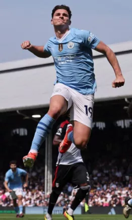 Manchester City goleó a Fulham y acaricia el título de la Premier League