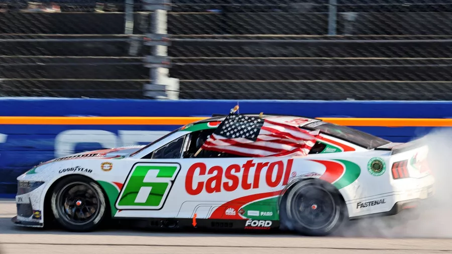 Brad Keselowski rompió su racha de 110 carreras sin ganar en NASCAR