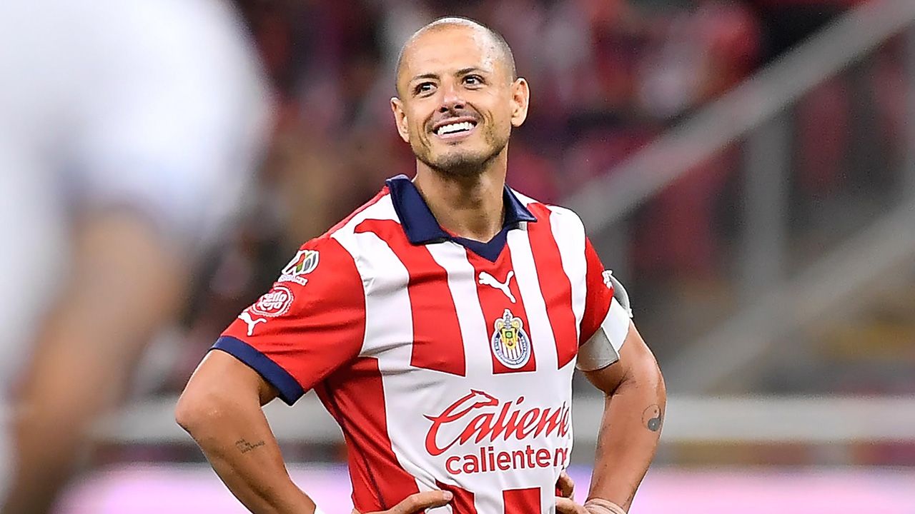 'Chicharito' Hernández y el América transformaron a Chivas