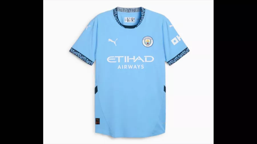 Manchester City y Puma revelaron su nueva camiseta.