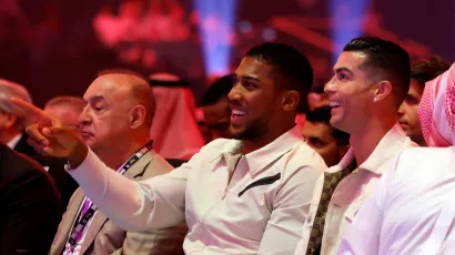 ¿Quién asesoró a quién?, Cristiano Ronaldo y Anthony Joshua juntos en ringside