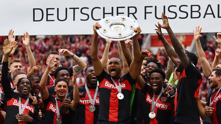 Bayer Leverkusen levantó su primer título de la Bundesliga