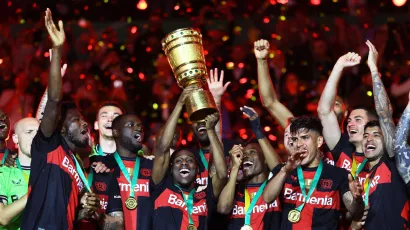 La fiesta de Bayer Leverkusen no termina y así celebraron el doblete