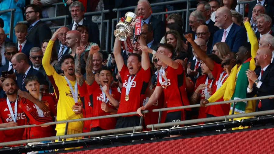 Los 'Red Devils' quedaron a un título de Arsenal que es el equipo más ganador del torneo con 14 trofeos