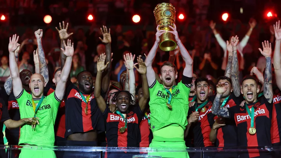 La fiesta de Bayer Leverkusen no termina y así celebraron el doblete