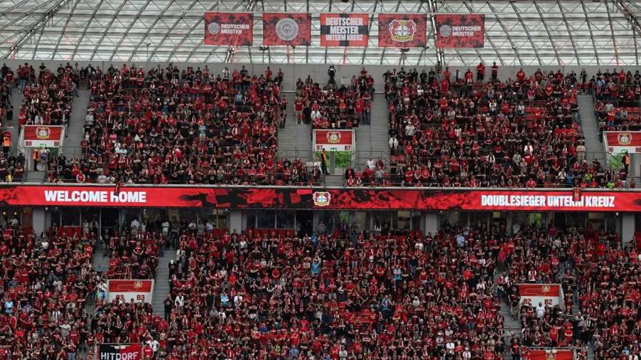 Bayer Leverkusen paralizó la ciudad con la celebración del doblete