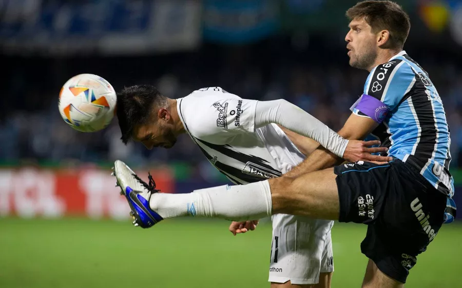 Gremio, sin piedad ante The Strongest