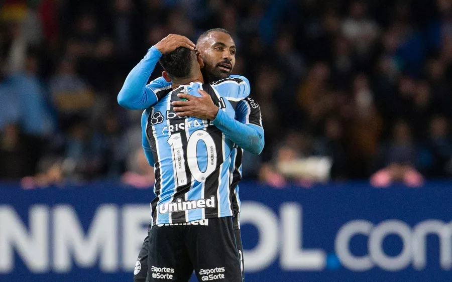 Gremio, sin piedad ante The Strongest