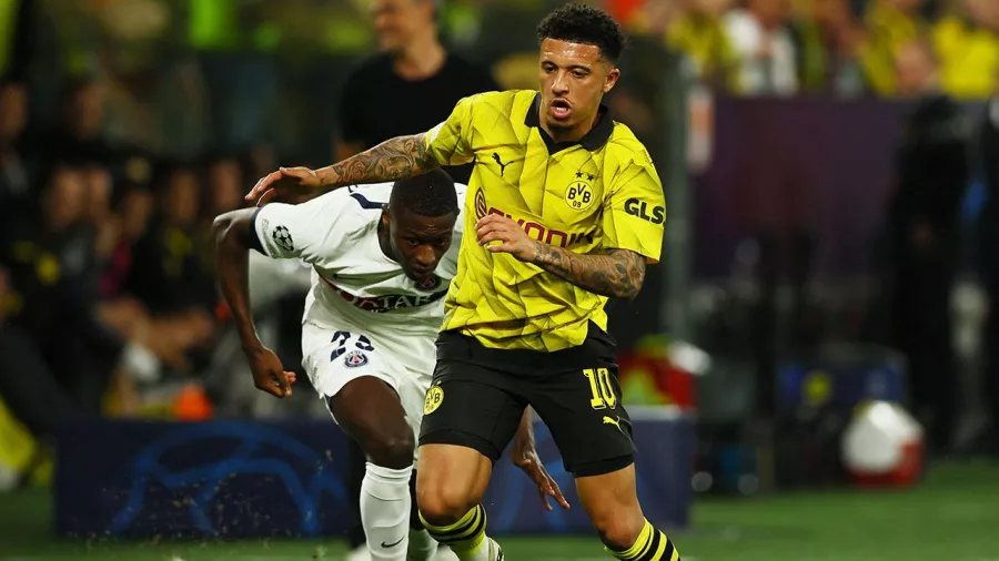 Jadon Sancho (Borussia Dortmund). Una de las armas más importantes del equipo alemán, Por sus pies pasará el talento y la peligrosidad ofensiva.