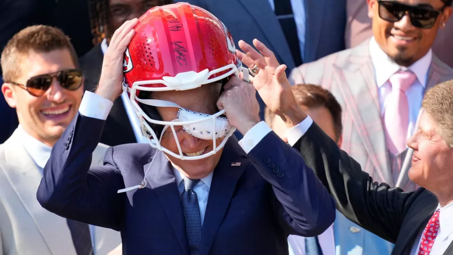 Los Chiefs volvieron a la Casa Blanca y el presidente Joe Biden 'se equipó'