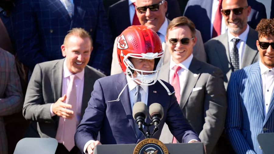 Los Chiefs volvieron a la Casa Blanca y el presidente Joe Biden 'se equipó'