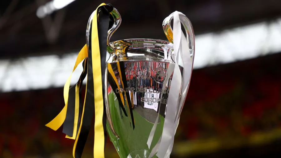 La 'Orejona' luce listones con los colores de Real Madrid y Borussia Dortmund