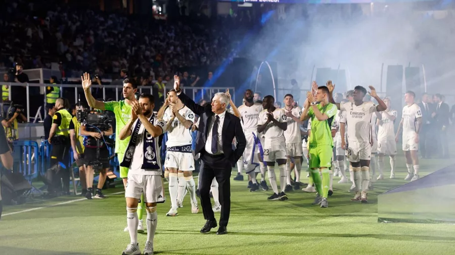 No hay lugar como el hogar, Real Madrid festejó en el Santiago Bernabéu