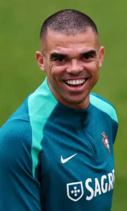 Pepe decidirá su futuro al término de la Eurocopa