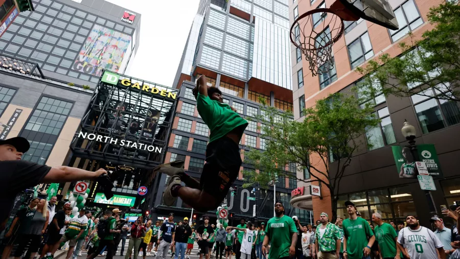 Los fans de los Celtics ya están en modo fiesta