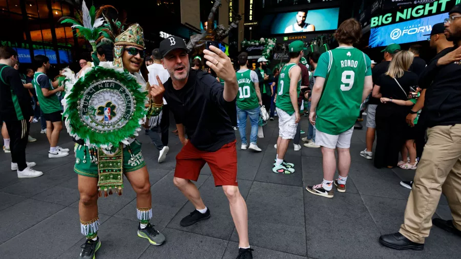 Los fans de los Celtics ya están en modo fiesta