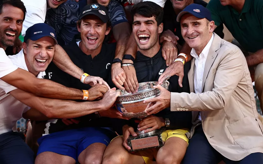 Carlos Alcaraz, historia viviente tras conquistar Roland Garros