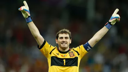Portero: Iker Casillas, España