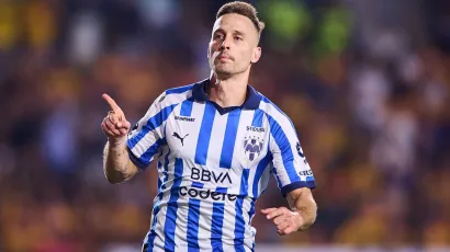 11.	Sergio Canales, mediocampista español | Rayados