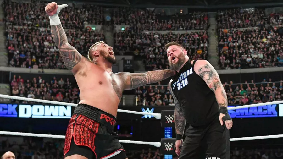 Randy Orton y Kevin Owens se unieron contra 'The Bloodline'